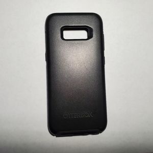 Black Otterbox case for Galaxy S8